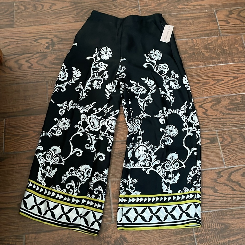 Philosophy woman’s black & white wide leg cropped polyester pull on dress pants